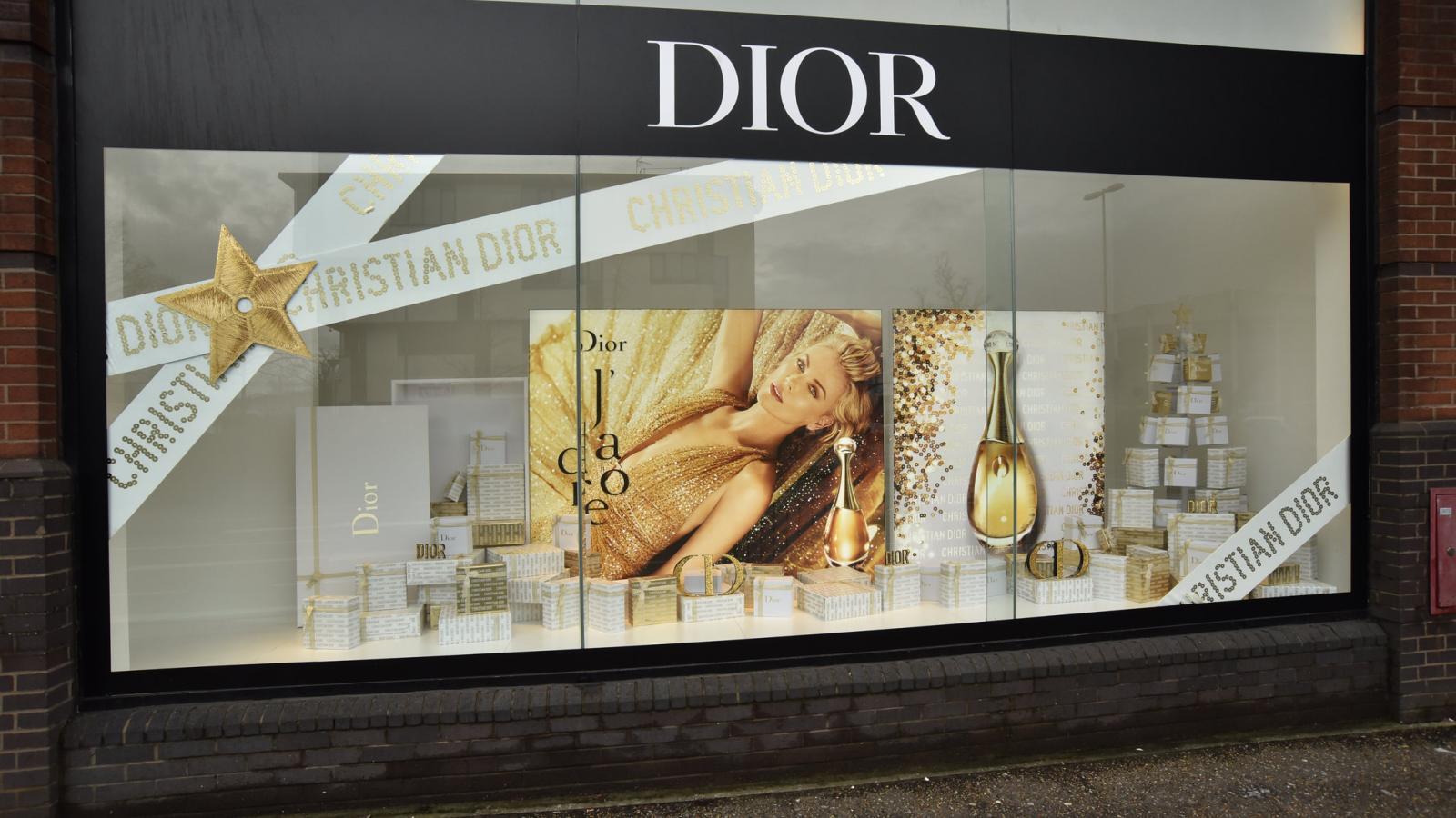 Dior window retail display